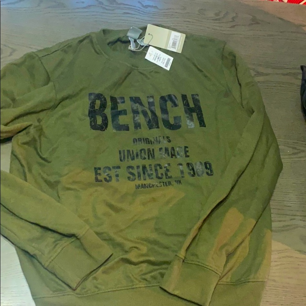 Bench pullover